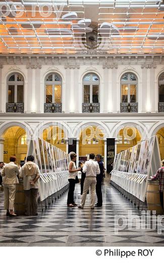 PALAIS DE LA BOURSE, BORDEAUX (33F16538.jpg)