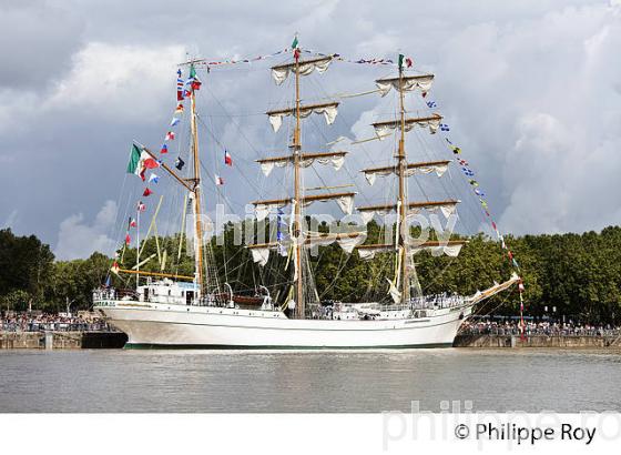 VOILIER MEXICAIN LE CUAUHTEMOC AU PORT DE BORDEAUX (33F16629.jpg)