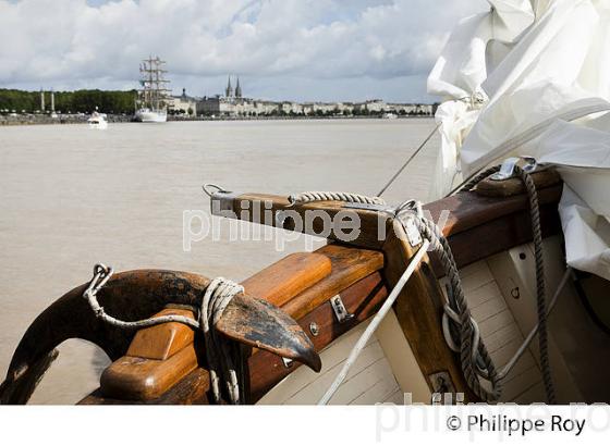 VOILIER MEXICAIN LE CUAUHTEMOC AU PORT DE BORDEAUX (33F16632.jpg)