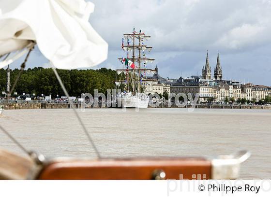 VOILIER MEXICAIN LE CUAUHTEMOC AU PORT DE BORDEAUX (33F16634.jpg)