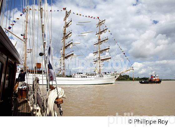 VOILIER MEXICAIN LE CUAUHTEMOC AU PORT DE BORDEAUX (33F16639.jpg)