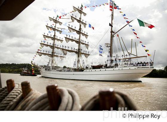 VOILIER MEXICAIN LE CUAUHTEMOC AU PORT DE BORDEAUX (33F16701.jpg)