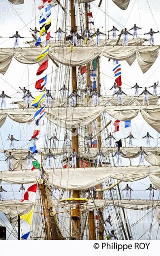 VOILIER MEXICAIN LE CUAUHTEMOC AU PORT DE BORDEAUX (33F16710.jpg)