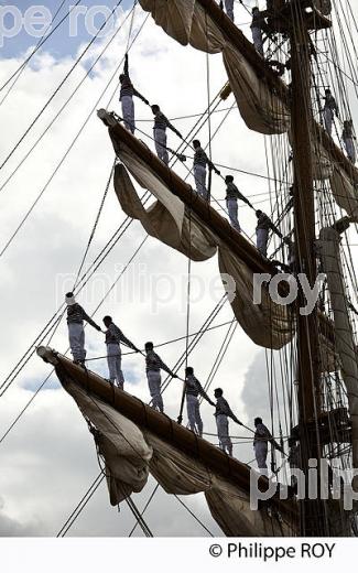 VOILIER MEXICAIN LE CUAUHTEMOC AU PORT DE BORDEAUX (33F16714.jpg)