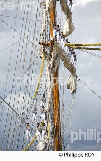 VOILIER MEXICAIN LE CUAUHTEMOC AU PORT DE BORDEAUX (33F16717.jpg)