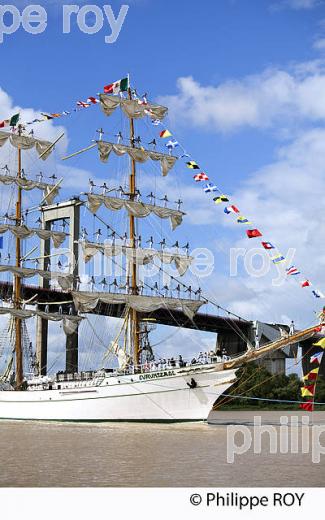 VOILIER MEXICAIN LE CUAUHTEMOC AU PORT DE BORDEAUX (33F16718.jpg)