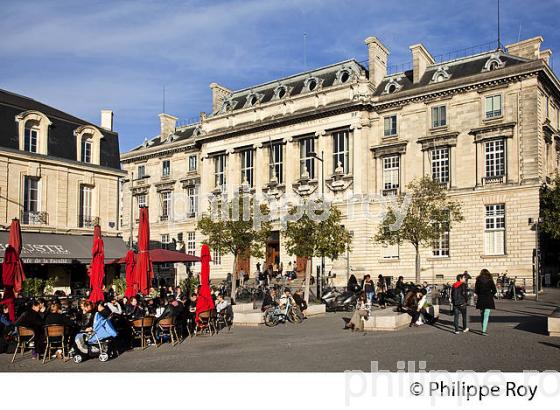 PLACE DE LA VICTOIRE , BORDEAUX. (33F17039.jpg)