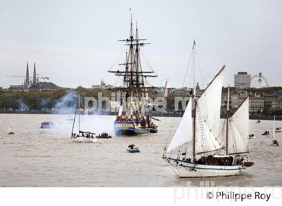 ARRIVEE DU VIEUX GREEMENT L' HERMIONE A BORDEAUX, GIRONDE, AQUITAINE. (33F17922.jpg)