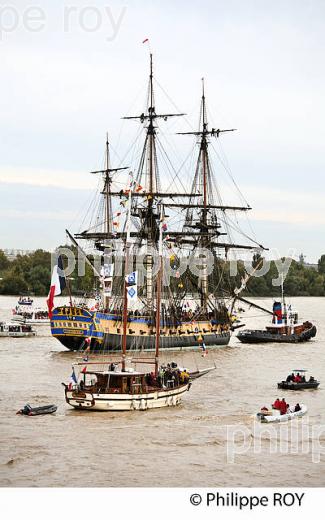 ARRIVEE DU VIEUX GREEMENT L' HERMIONE A BORDEAUX, GIRONDE, AQUITAINE. (33F17926.jpg)