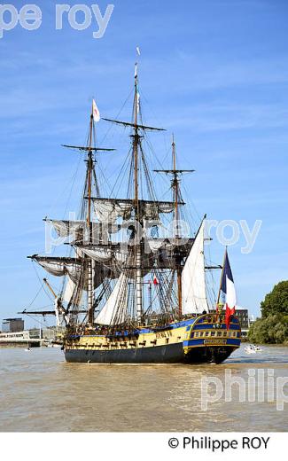 REPLIQUE DU  VAISSEAU L' HERMIONE,  A BORDEAUX, GIRONDE, AQUITAINE. (33F18214.jpg)