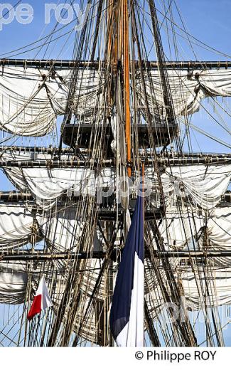 REPLIQUE DU  VAISSEAU L' HERMIONE,  A BORDEAUX, GIRONDE, AQUITAINE. (33F18228.jpg)