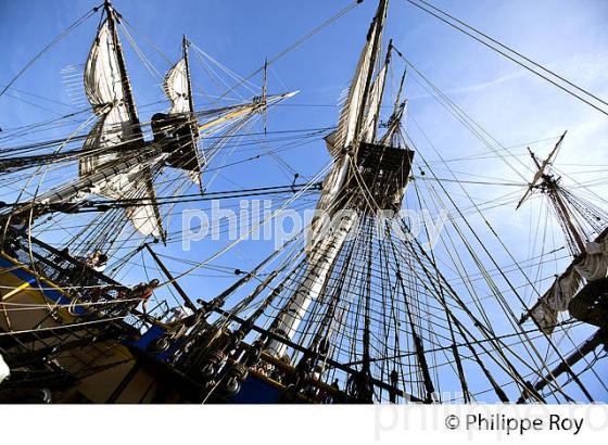 REPLIQUE DU  VAISSEAU L' HERMIONE,  A BORDEAUX, GIRONDE, AQUITAINE. (33F18301.jpg)