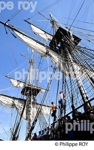 REPLIQUE DU  VAISSEAU L' HERMIONE,  A BORDEAUX, GIRONDE, AQUITAINE. (33F18302.jpg)