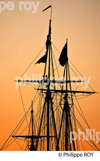 REPLIQUE DU  VAISSEAU L' HERMIONE,  A BORDEAUX, GIRONDE, AQUITAINE. (33F18329.jpg)