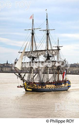 REPLIQUE DU  VAISSEAU L' HERMIONE,  A BORDEAUX, GIRONDE, AQUITAINE. (33F18330.jpg)