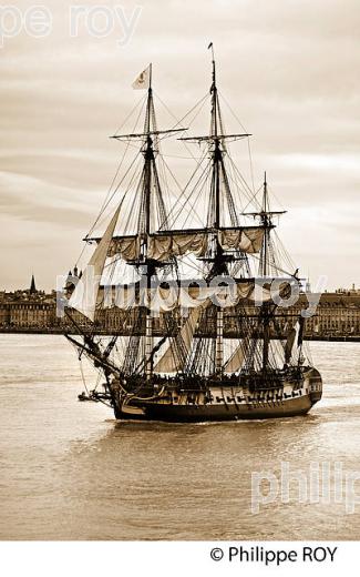 REPLIQUE DU  VAISSEAU L' HERMIONE,  A BORDEAUX, GIRONDE, AQUITAINE. (33F18331.jpg)