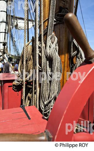 REPLIQUE DU  VAISSEAU L' HERMIONE,  A BORDEAUX, GIRONDE, AQUITAINE. (33F18511.jpg)