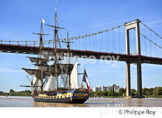 REPLIQUE DU  VAISSEAU L' HERMIONE,  A BORDEAUX, GIRONDE, AQUITAINE. (33F18527.jpg)