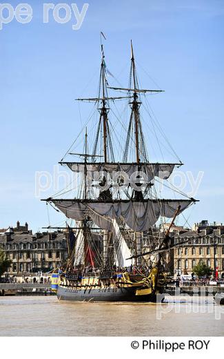 REPLIQUE DU  VAISSEAU L' HERMIONE,  A BORDEAUX, GIRONDE, AQUITAINE. (33F18539.jpg)