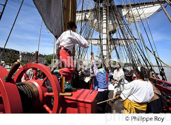 REPLIQUE DU  VAISSEAU L' HERMIONE,  A BORDEAUX, GIRONDE, AQUITAINE. (33F18640.jpg)