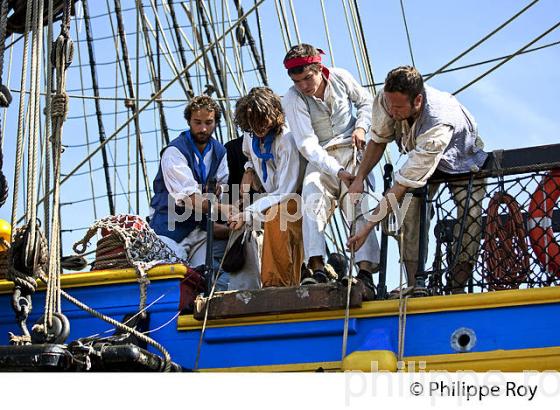 REPLIQUE DU  VAISSEAU L' HERMIONE,  A BORDEAUX, GIRONDE, AQUITAINE. (33F18703.jpg)