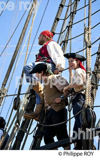 REPLIQUE DU  VAISSEAU L' HERMIONE,  A BORDEAUX, GIRONDE, AQUITAINE. (33F18706.jpg)