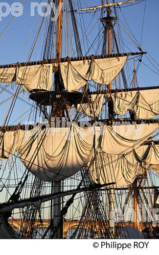 REPLIQUE DU  VAISSEAU L' HERMIONE,  A BORDEAUX, GIRONDE, AQUITAINE. (33F18718.jpg)