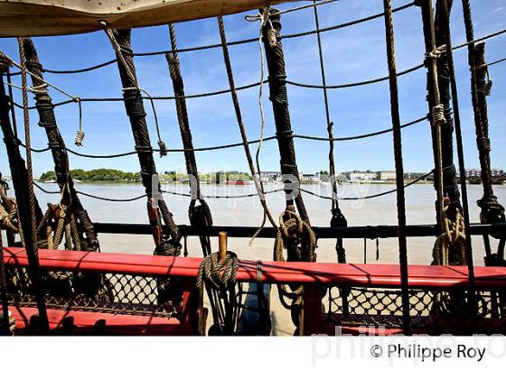 REPLIQUE DU  VAISSEAU L' HERMIONE,  A BORDEAUX, GIRONDE, AQUITAINE. (33F18723.jpg)