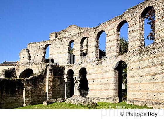 RUINES  DU PALAIS GALLIEN,   BORDEAUUX , GIRONDE. (33F19511.jpg)
