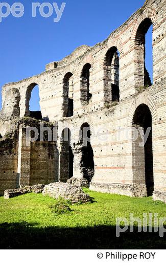 RUINES  DU PALAIS GALLIEN,   BORDEAUUX , GIRONDE. (33F19515.jpg)