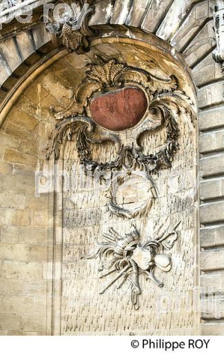 FONTAINE, PLACE SAINT PROJET, 18 EME SIECLE,  BORDEAUX, GIRONDE. (33F19637.jpg)