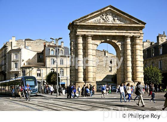 PLACE DE LA VICTOIRE, PORTE D' AQUITAINE, VILLE  DE BORDEAUX, GIRONDE. (33F19703.jpg)