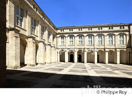 LA COUR MABLY, QUARTIER DES GRANDS HOMMES, BORDEAUX, GIRONDE. (33F19931.jpg)