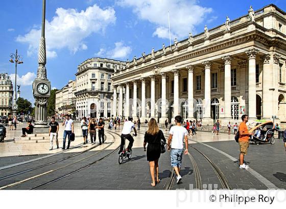 GRAND THEATRE, PLACE DE LA COMEDIE,   BORDEAUUX , GIRONDE. (33F20334.jpg)