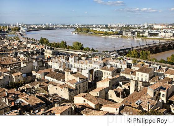 BORDEAUX VU  DEPUIS LA TOUR SAINT-MICHEL . (33F21529.jpg)