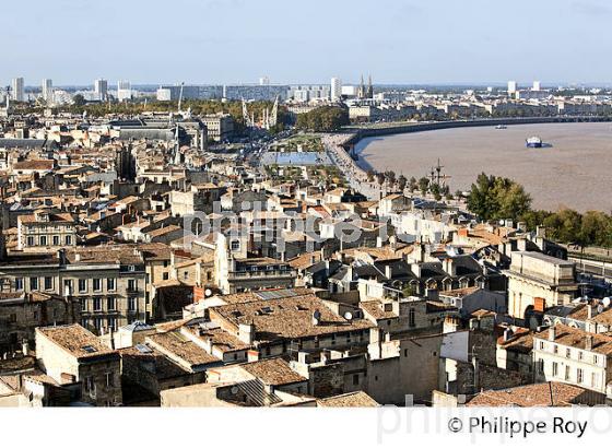 BORDEAUX VU  DEPUIS LA TOUR SAINT-MICHEL . (33F21531.jpg)