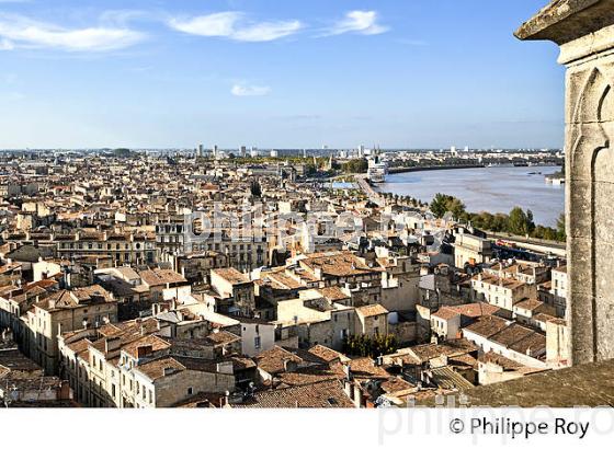 BORDEAUX VU  DEPUIS LA TOUR SAINT-MICHEL . (33F21533.jpg)