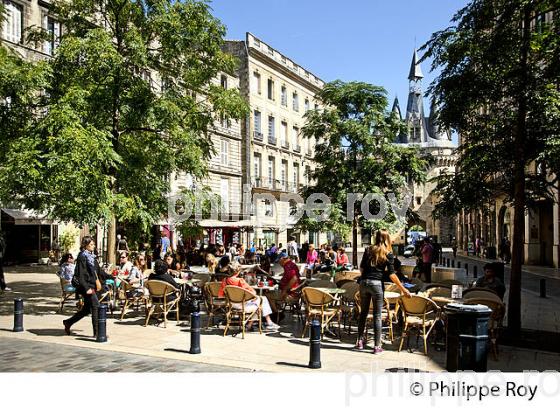 PORTE CAILHAU , PLACE DU PALAIS, QUARTIER  SAINT PIERRE, BORDEAUUX , GIRONDE. (33F21702.jpg)