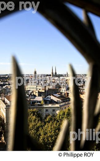 BORDEAUX VU DEPUIS LA COLONNE DES GIRONDINS, GIRONDE. (33F21905.jpg)