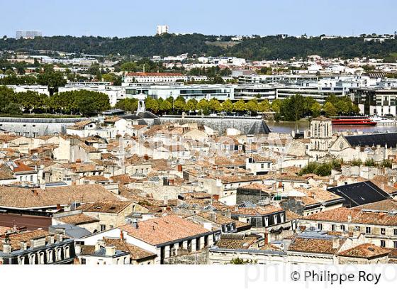 BORDEAUX VU DEPUIS LA TOUR PEY-BERLAND, GIRONDE. (33F22006.jpg)