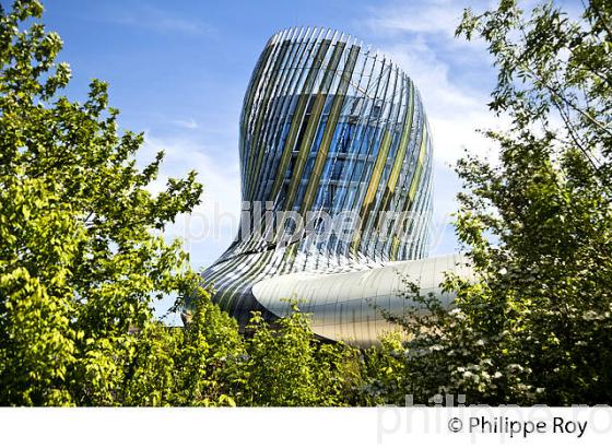LA CITE DU VIN, UN MONDE DE CULTURES, QUARTIER BACALAN, BORDEAUX, GIRONDE. (33F22327.jpg)