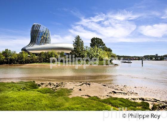 LA CITE DU VIN, UN MONDE DE CULTURES, QUARTIER BACALAN, BORDEAUX, GIRONDE. (33F22336.jpg)