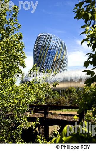 LA CITE DU VIN, UN MONDE DE CULTURES, QUARTIER BACALAN, BORDEAUX, GIRONDE. (33F22402.jpg)