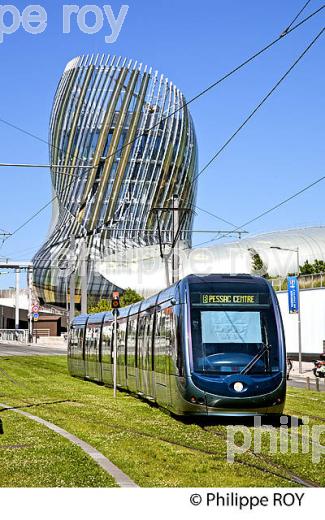 LA CITE DU VIN, UN MONDE DE CULTURES, QUARTIER BACALAN, BORDEAUX, GIRONDE. (33F22407.jpg)