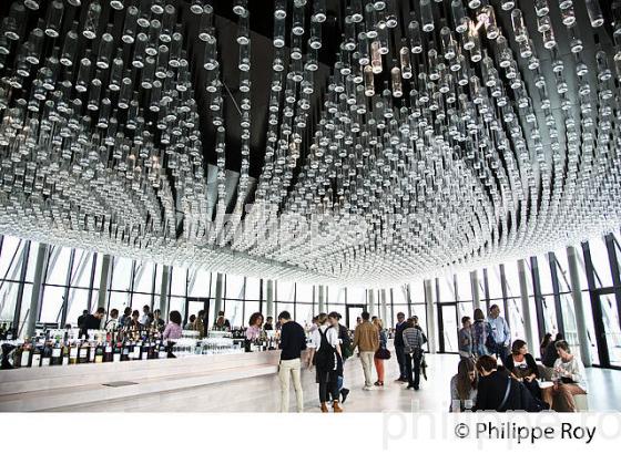 LA CITE DU VIN, UN MONDE DE CULTURES, QUARTIER BACALAN, BORDEAUX, GIRONDE. (33F22505.jpg)