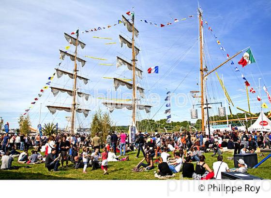 LE VOILIER ECOLE, CUAUHTEMOC,  A QUAI, FETE DU FLEUVE , BORDEAUX, GIRONDE. (33F22628.jpg)