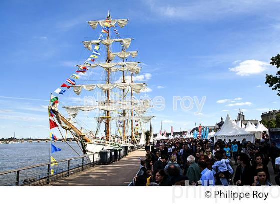 LE VOILIER ECOLE, CUAUHTEMOC,  A QUAI, FETE DU FLEUVE , BORDEAUX, GIRONDE. (33F22630.jpg)