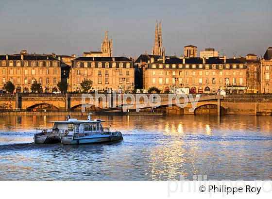 FACADE  DES QUAIS, LA GARONNE , PORT DE LA LUNE, VILLE DE BORDEAUX, GIRONDE. (33F24115.jpg)