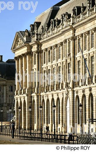 LE PALAIS DE LA BOURSE, FACADE DES QUAIS , VILLE DE BORDEAUX, GIRONDE. (33F24125.jpg)