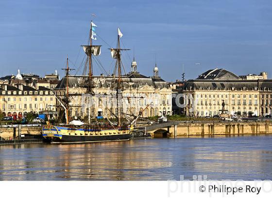L' HERMIONE , FACADE  DES QUAIS, LA GARONNE, PORT DE LA LUNE, VILLE DE BORDEAUX, GIRONDE. (33F24338.jpg)